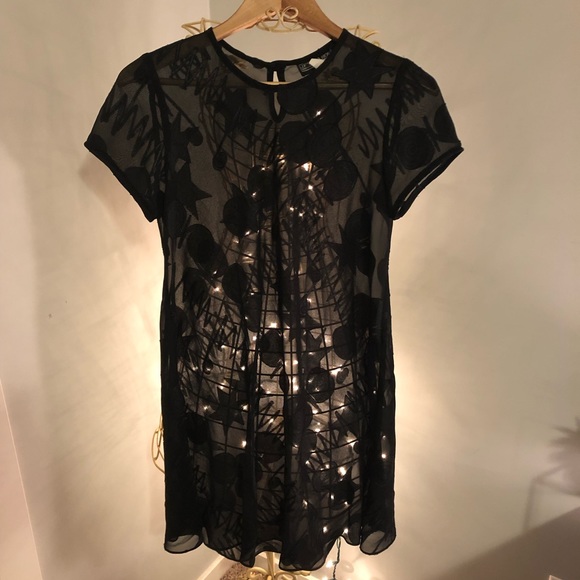 Dress - Picture 1 of 5